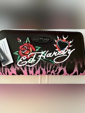 Ed Hardy Midnight Pink Inferno/Leopard Eternal Love Design Wrap Around Wallet